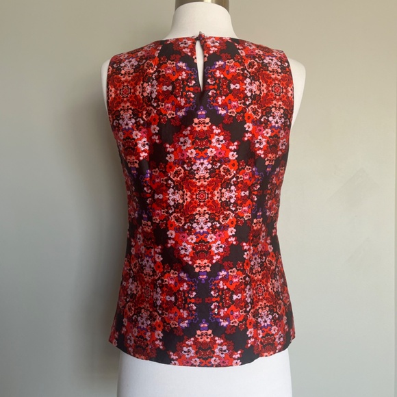 J CREW Collection Silk Berry Bouquet Red Pink  Floral Sleeveless Blouse Top 2 - Picture 6 of 11
